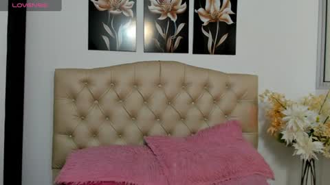 kitty_f00x online show from July 2026 12:57:02 PM