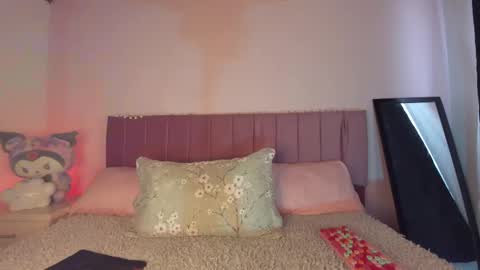 kitty_kryss online show from October 2025 02:16:01 PM