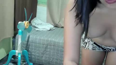 Snapshot of kitty_slut7 chatting on October 2025 12:24:02 PM Kitty online show from October 2025 12:24:02 PM