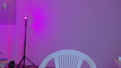 kitty_violet11 online show from February 2026 09:09:02 PM