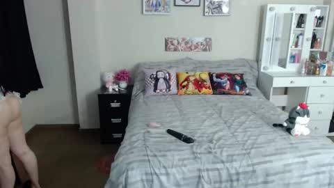 Isabel online show from December 2025 10:38:02 PM