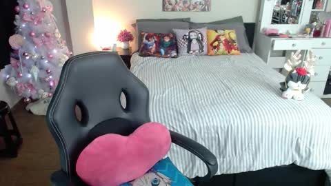 Isabel online show from December 2025 02:05:01 AM