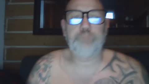 kiwiboy09 online show from April 2026 11:02:01 PM