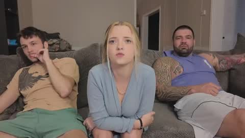 kj bennet online show from October 2025 01:45:01 AM