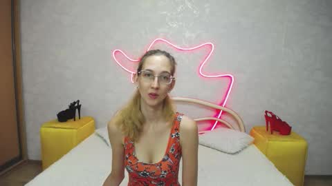 Klary online show from September 2025 04:46:02 AM