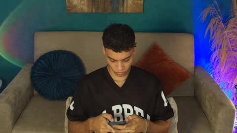 klaton__ online show from October 2025 10:43:02 PM