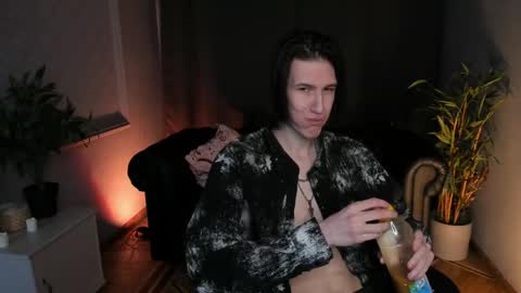 Klaude Jam online show from April 2026 08:33:02 PM