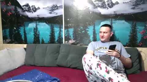 Kleosnow online show from March 2026 06:04:02 PM