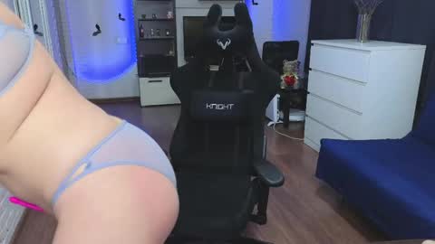 Alisa.         online show from April 2026 06:27:01 PM