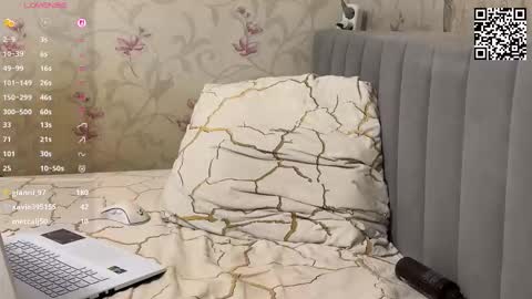 Louise and Mark online show from December 2025 08:13:02 PM