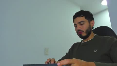 Snapshot of klinsmannwalton chatting on February 2026 11:26:01 AM klinsmannwalton online show from February 2026 11:26:01 AM