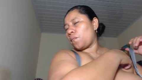 Snapshot of kloe_boobs chatting on January 2025 04:25:01 AM Kloe online show from January 2025 04:25:01 AM