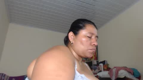 Snapshot of kloe_boobs chatting on February 2025 11:02:01 PM Kloe online show from February 2025 11:02:01 PM