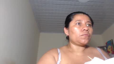 Snapshot of kloe_boobs chatting on February 2025 04:44:02 AM Kloe online show from February 2025 04:44:02 AM
