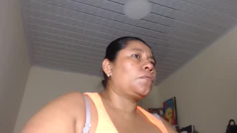 Snapshot of kloe_boobs chatting on February 2025 05:15:02 AM Kloe online show from February 2025 05:15:02 AM