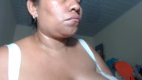 Snapshot of kloe_boobs chatting on February 2025 09:03:01 AM Kloe online show from February 2025 09:03:01 AM