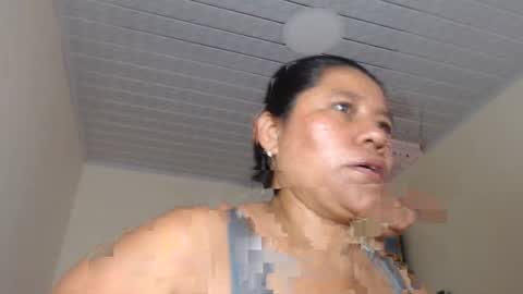 Snapshot of kloe_boobs chatting on February 2025 04:58:02 PM Kloe online show from February 2025 04:58:02 PM