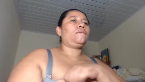 Snapshot of kloe_boobs chatting on February 2025 03:48:01 AM Kloe online show from February 2025 03:48:01 AM