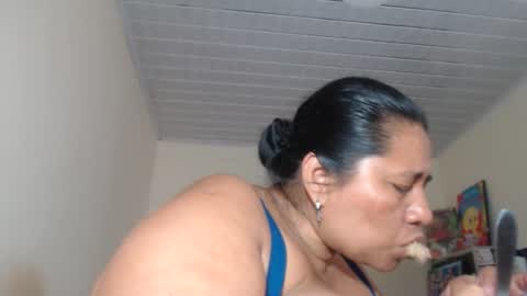 Snapshot of kloe_boobs chatting on September 2025 07:27:01 PM Kloe online show from September 2025 07:27:01 PM