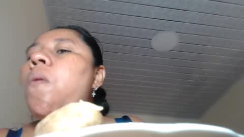 Snapshot of kloe_boobs chatting on September 2025 07:58:02 PM Kloe online show from September 2025 07:58:02 PM