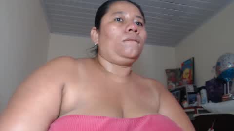 Snapshot of kloe_boobs chatting on September 2025 08:34:02 PM Kloe online show from September 2025 08:34:02 PM