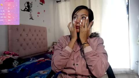 Snapshot of kloy_sech chatting on February 2025 02:25:02 PM Valen online show from February 2025 02:25:02 PM