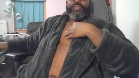 Snapshot of kmart2629 chatting on January 2025 11:17:02 PM ChubbyBlkKing82 online show from January 2025 11:17:02 PM