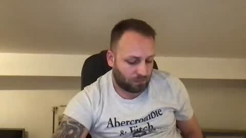 hugo online show from November 2025 11:37:02 PM