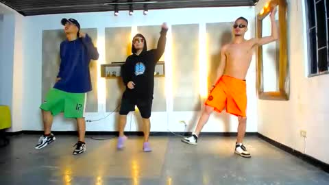 kobayaske online show from February 2026 02:49:02 AM