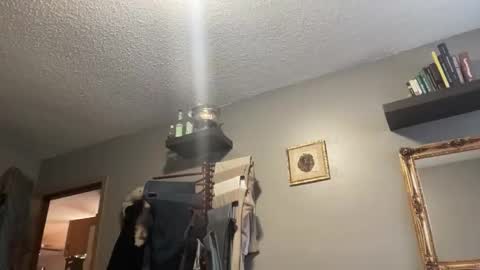 A Dick Ting online show from January 2026 10:45:01 PM