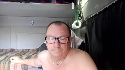 Snapshot of komputer123456789 chatting on July 2026 06:48:02 AM Bogdan online show from July 2026 06:48:02 AM