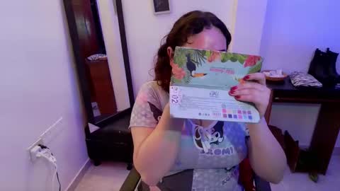 Snapshot of koning_moretti chatting on March 2026 04:25:02 AM camila online show from March 2026 04:25:02 AM