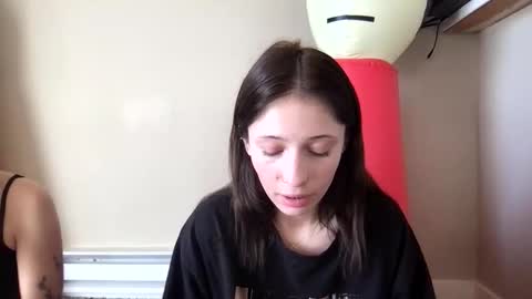 Konnie online show from March 2026 05:39:01 PM