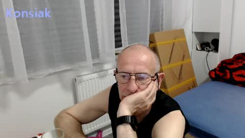 Komsiak online show from June 2026 06:46:02 PM