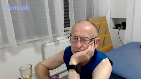 Komsiak online show from June 2026 06:41:01 PM