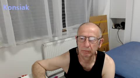 Komsiak online show from June 2026 07:12:01 PM