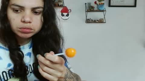 Karoll online show from November 2025 07:49:02 PM