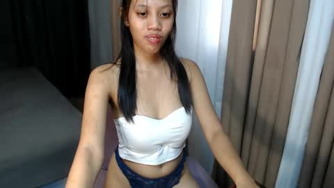 kourtneyluv online show from January 2025 05:00:01 AM