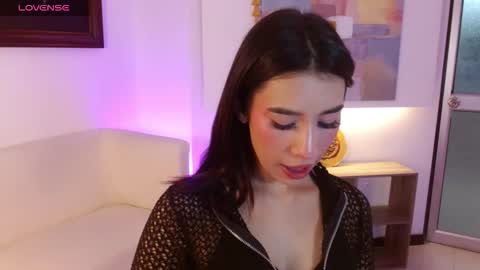 Elizabeth online show from December 2025 12:11:02 PM