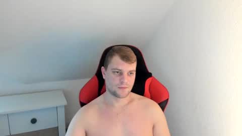 Snapshot of kozik1992 chatting on December 2024 08:43:02 AM Bartek online show from December 2024 08:43:02 AM