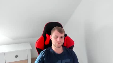 Snapshot of kozik1992 chatting on February 2025 03:19:02 PM Bartek online show from February 2025 03:19:02 PM