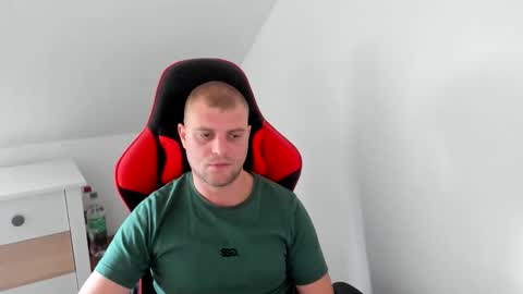 Snapshot of kozik1992 chatting on October 2025 10:04:01 AM Bartek online show from October 2025 10:04:01 AM