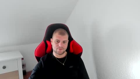 Snapshot of kozik1992 chatting on October 2025 10:27:02 AM Bartek online show from October 2025 10:27:02 AM