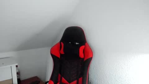 Snapshot of kozik1992 chatting on October 2025 06:03:02 AM Bartek online show from October 2025 06:03:02 AM