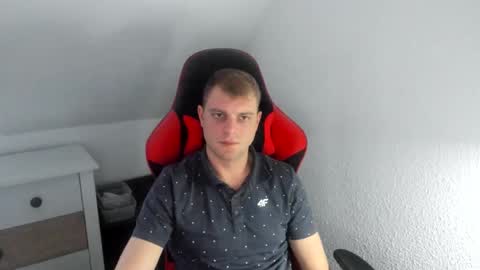 Snapshot of kozik1992 chatting on February 2026 03:54:02 PM Bartek online show from February 2026 03:54:02 PM