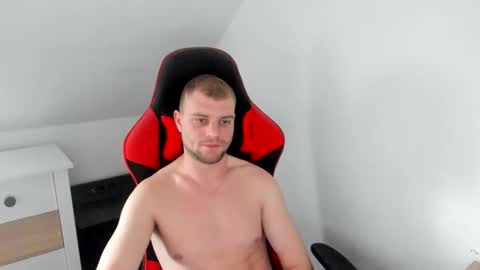 Snapshot of kozik1992 chatting on February 2026 08:24:07 AM Bartek online show from February 2026 08:24:07 AM