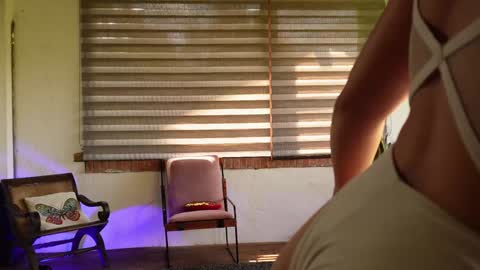 kozzy_ online show from January 2025 06:38:01 PM