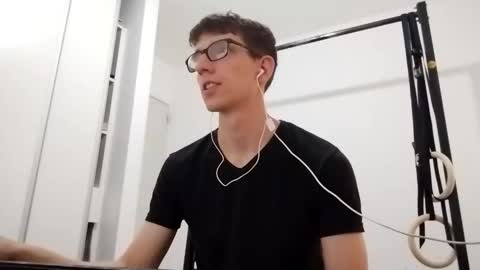 Facu online show from November 2025 06:40:02 PM