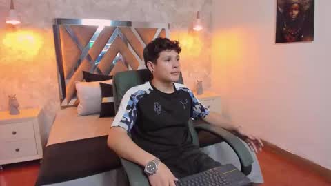 Snapshot of kraven_lust chatting on September 2025 03:08:01 AM Kraven online show from September 2025 03:08:01 AM