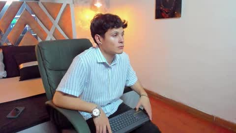 Snapshot of kraven_lust chatting on September 2025 03:10:02 AM Kraven online show from September 2025 03:10:02 AM